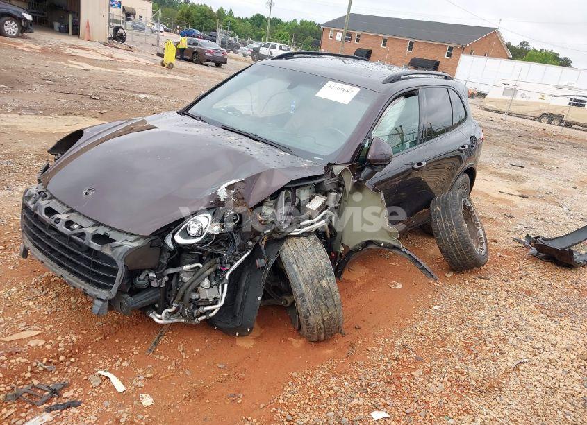 Photo 2 of 2017 Porsche Cayenne E-HYBRID S PLATINUM EDITION (VIN WP1AE2A24HLA72703)