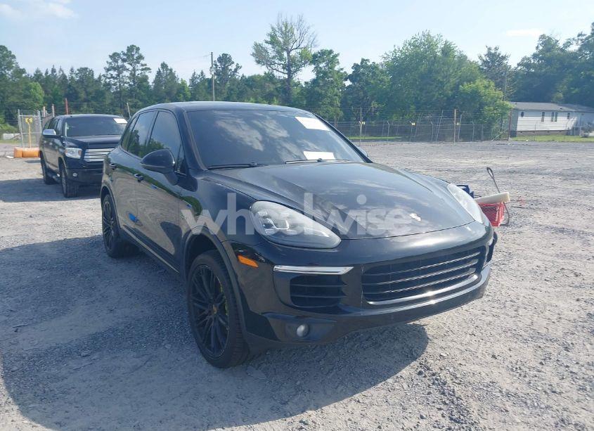 2016 Porsche Cayenne E-HYBRID S (VIN WP1AE2A27GLA59572) main photo