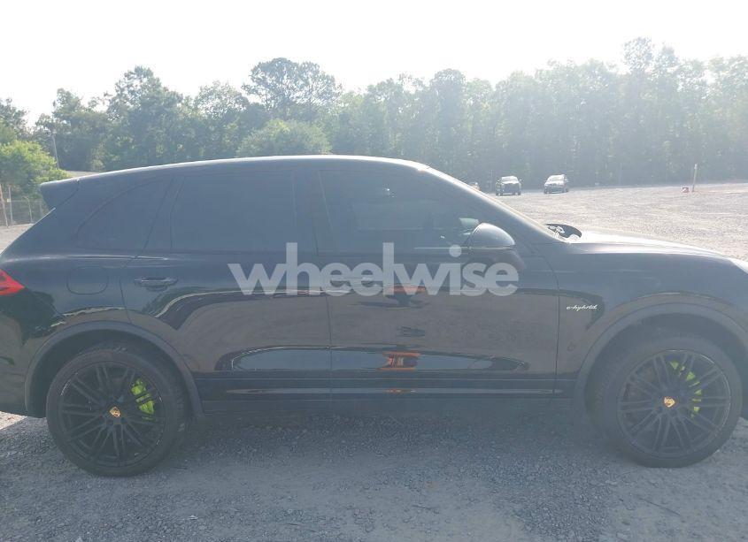 Photo 13 of 2016 Porsche Cayenne E-HYBRID S (VIN WP1AE2A27GLA59572)