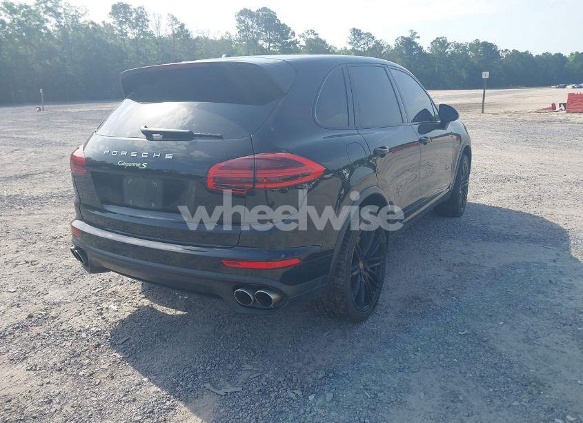 Photo 4 of 2016 Porsche Cayenne E-HYBRID S (VIN WP1AE2A27GLA59572)
