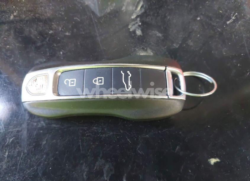 Photo 11 of 2025 Porsche Cayenne E-HYBRID (VIN WP1AE2AY2SDA16359)