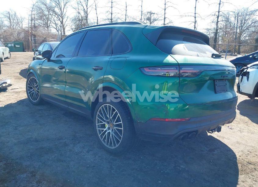 Photo 3 of 2022 Porsche Cayenne E-HYBRID PLATINUM EDITION (VIN WP1AE2AY7NDA26826)