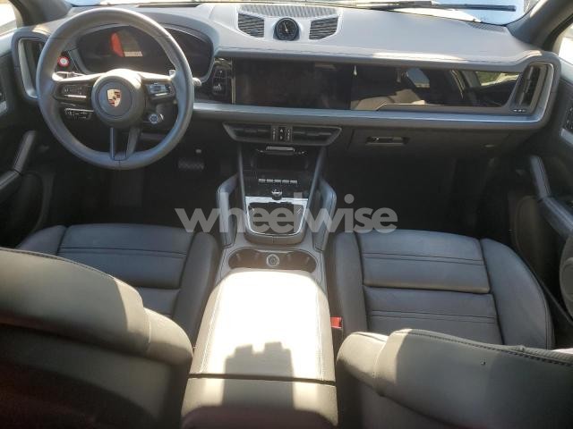 Photo 4 of 2024 PORSCHE CAYENNE E-HYBRID (VIN WP1AE2AY9RDA29409)