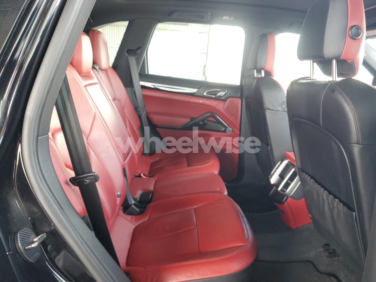 Photo 11 of 2014 PORSCHE CAYENNE N/A (VIN WP1AF2A24ELA43016)