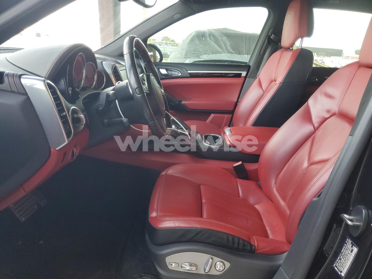 Photo 7 of 2014 PORSCHE CAYENNE N/A (VIN WP1AF2A24ELA43016)