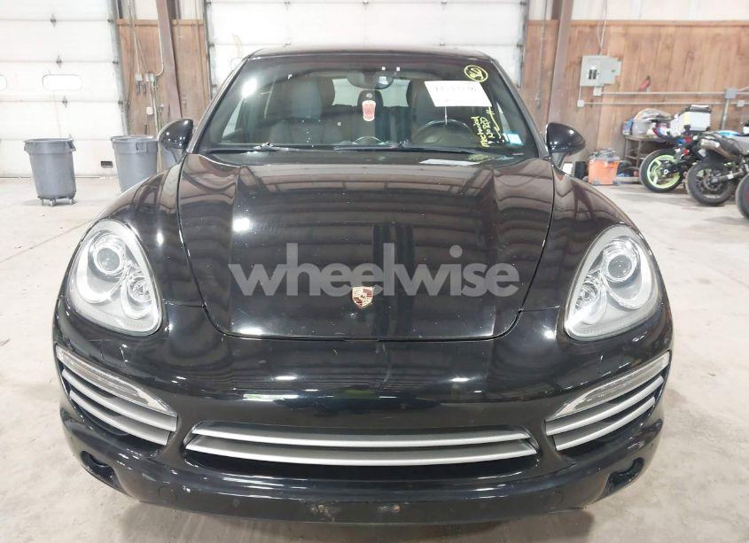 Photo 12 of 2014 Porsche Cayenne DIESEL/DIESEL PLATINUM EDITION (VIN WP1AF2A25ELA45518)