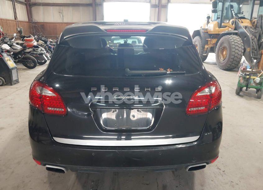 Photo 16 of 2014 Porsche Cayenne DIESEL/DIESEL PLATINUM EDITION (VIN WP1AF2A25ELA45518)