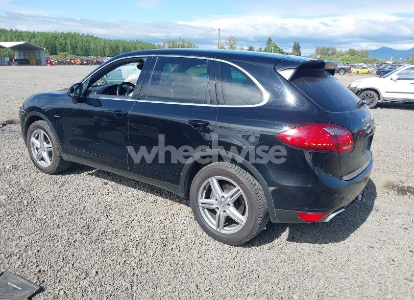 Photo 3 of 2013 Porsche Cayenne DIESEL (VIN WP1AF2A26DLA30573)