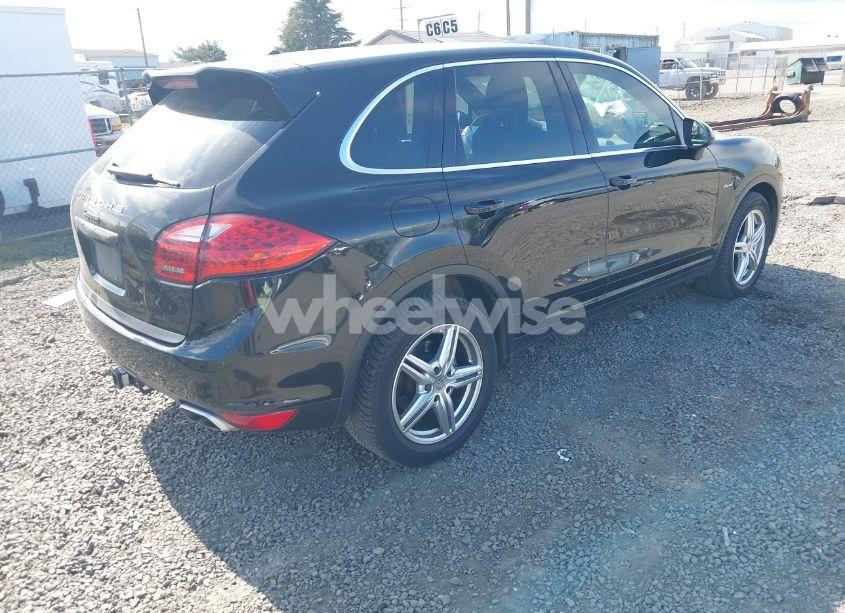 Photo 4 of 2013 Porsche Cayenne DIESEL (VIN WP1AF2A26DLA30573)