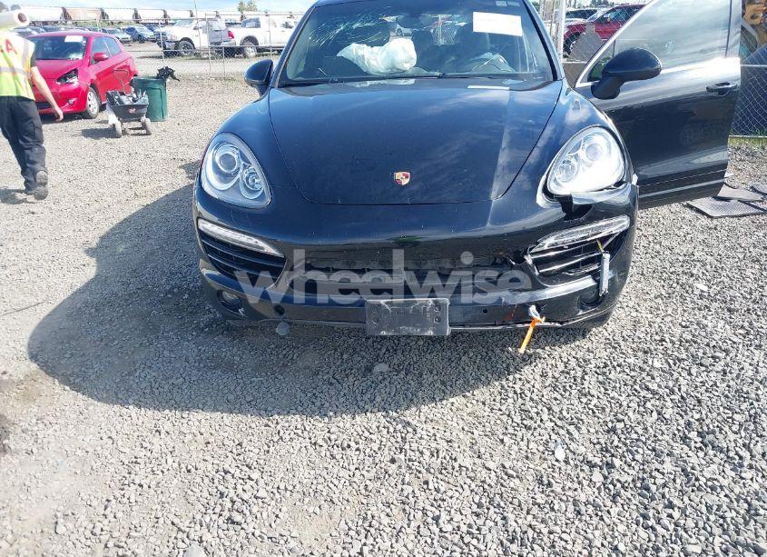 Photo 6 of 2013 Porsche Cayenne DIESEL (VIN WP1AF2A26DLA30573)