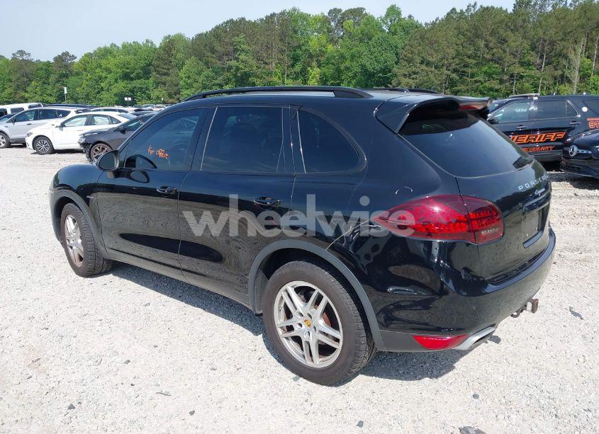 Photo 3 of 2013 Porsche Cayenne DIESEL (VIN WP1AF2A28DLA41638)