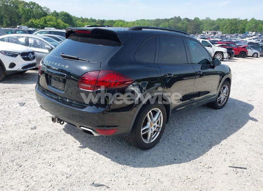 Photo 4 of 2013 Porsche Cayenne DIESEL (VIN WP1AF2A28DLA41638)