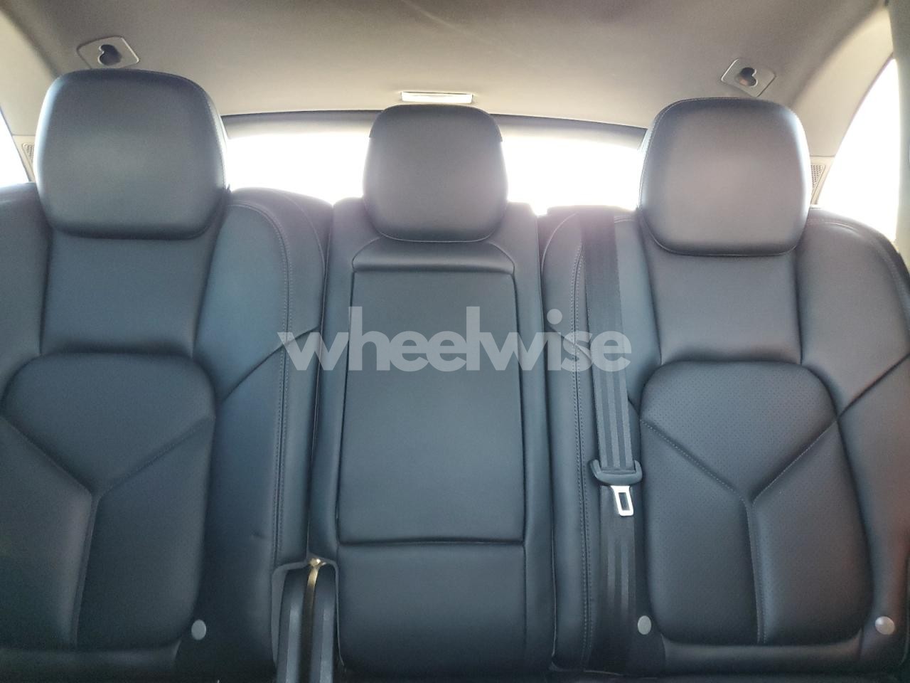 Photo 10 of 2015 PORSCHE CAYENNE N/A (VIN WP1AF2A2XFLA30711)