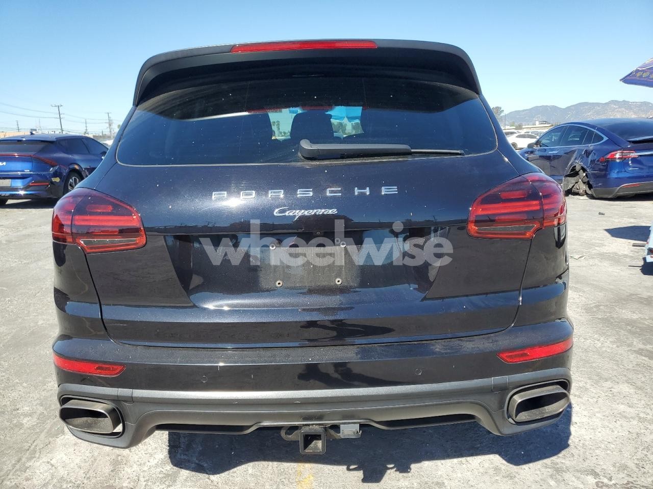 Photo 6 of 2015 PORSCHE CAYENNE N/A (VIN WP1AF2A2XFLA30711)
