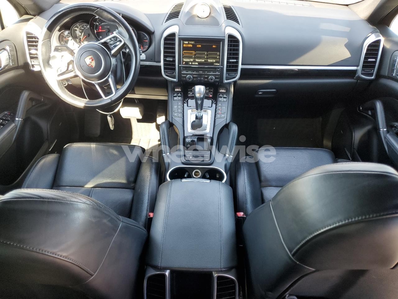 Photo 8 of 2015 PORSCHE CAYENNE N/A (VIN WP1AF2A2XFLA30711)