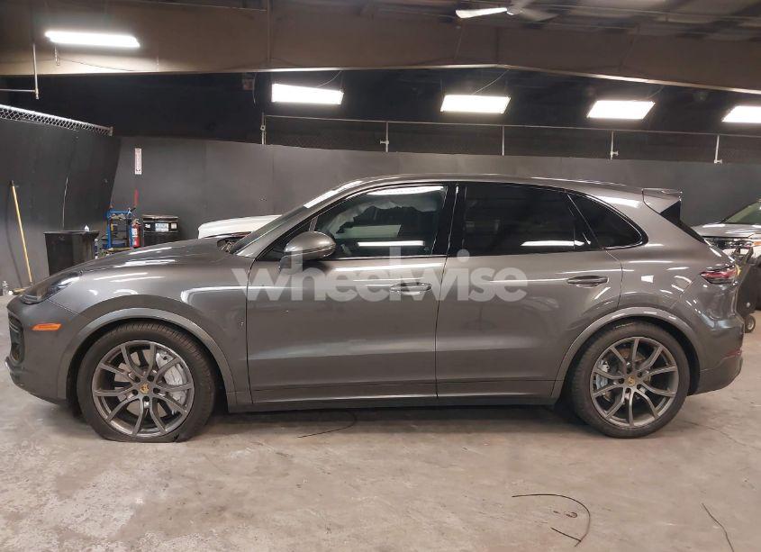 Photo 14 of 2019 Porsche Cayenne TURBO (VIN WP1AF2AY1KDA80762)