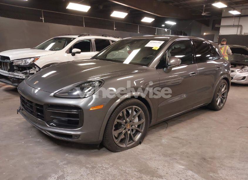 Photo 2 of 2019 Porsche Cayenne TURBO (VIN WP1AF2AY1KDA80762)