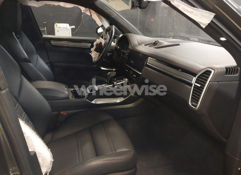 Photo 5 of 2019 Porsche Cayenne TURBO (VIN WP1AF2AY1KDA80762)