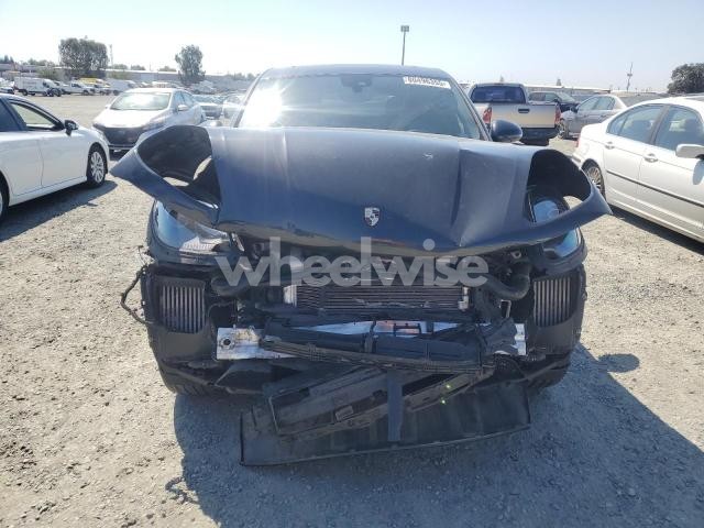 Photo 11 of 2018 PORSCHE MACAN GTS N/A (VIN WP1AG2A53JLB60233)