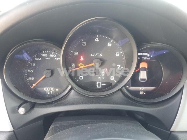 Photo 2 of 2018 PORSCHE MACAN GTS N/A (VIN WP1AG2A53JLB60233)