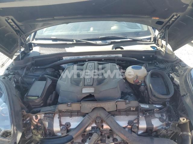 Photo 7 of 2018 PORSCHE MACAN GTS N/A (VIN WP1AG2A53JLB60233)