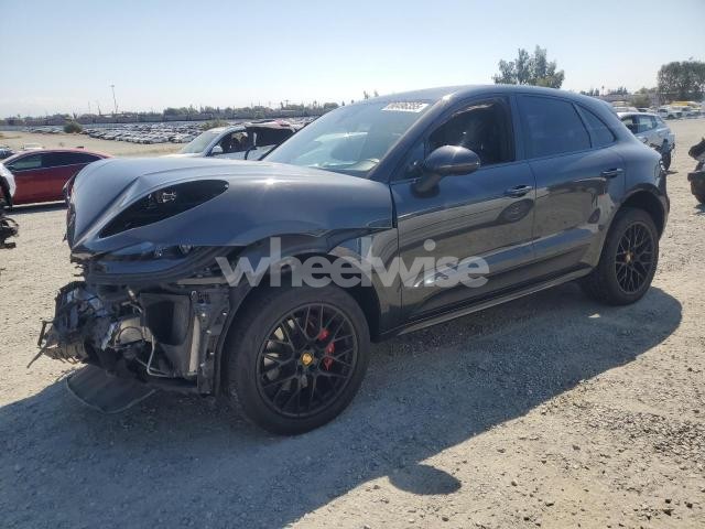 Photo 9 of 2018 PORSCHE MACAN GTS N/A (VIN WP1AG2A53JLB60233)