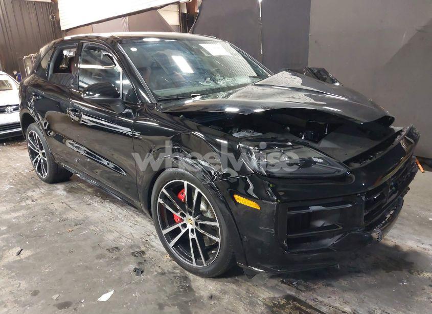 2024 Porsche Cayenne S (VIN WP1AL2AY3RDA32831) main photo