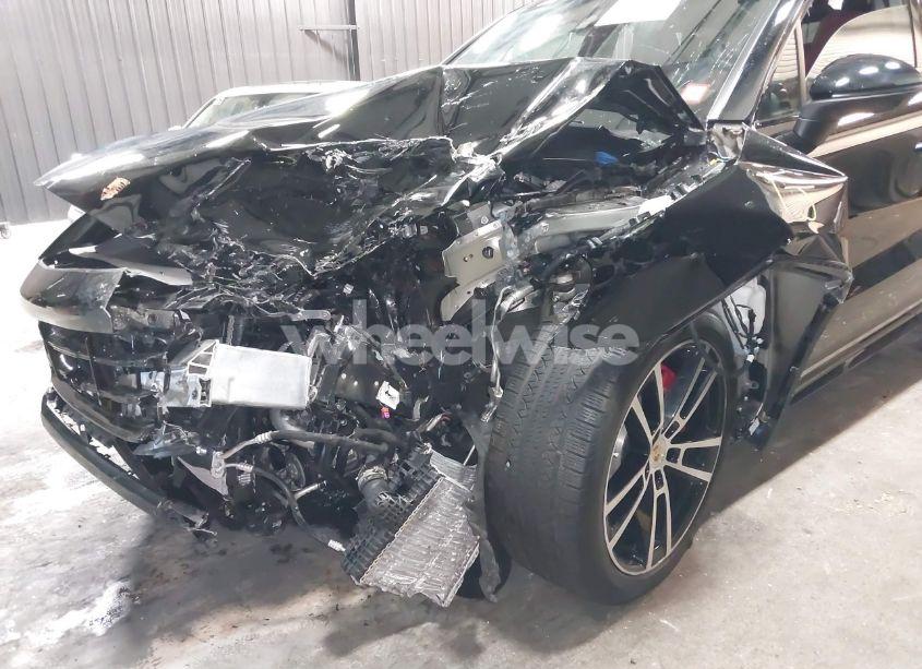 Photo 17 of 2024 Porsche Cayenne S (VIN WP1AL2AY3RDA32831)