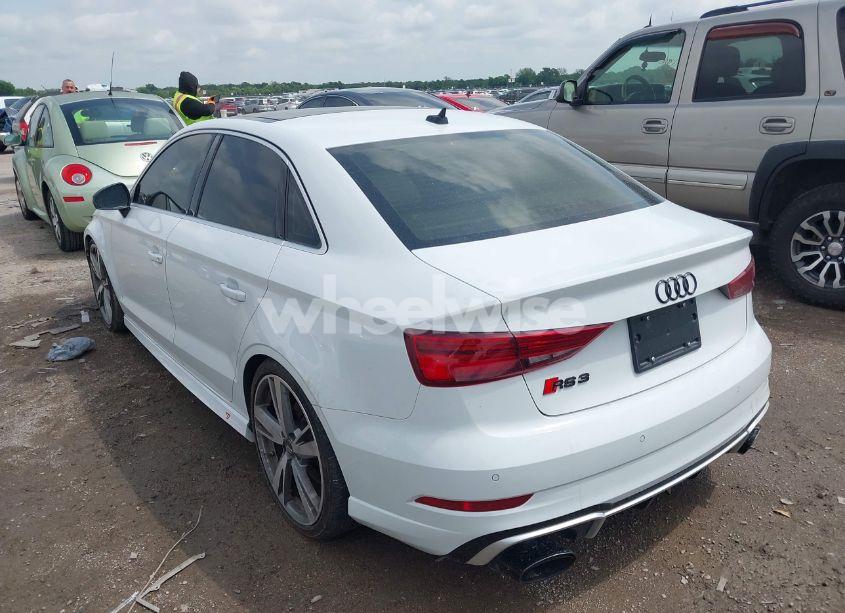 Photo 3 of 2019 Audi Rs 3 2.5T (VIN WUABWGFF3KA907627)
