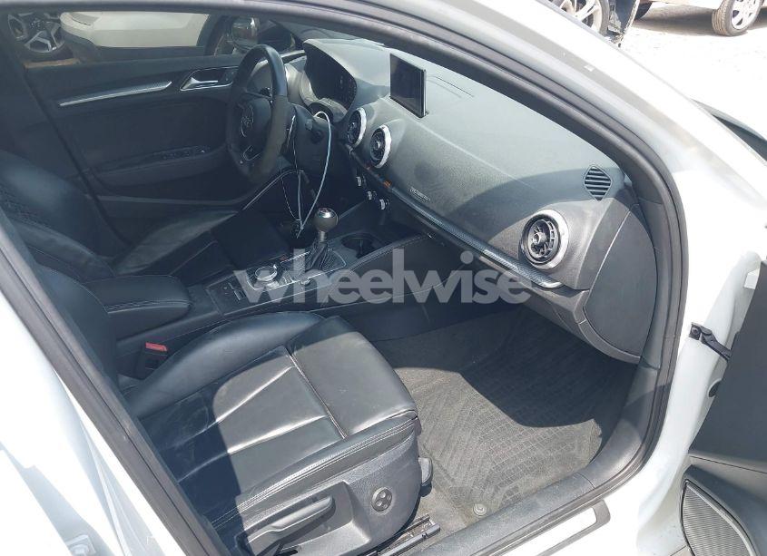 Photo 5 of 2019 Audi Rs 3 2.5T (VIN WUABWGFF3KA907627)