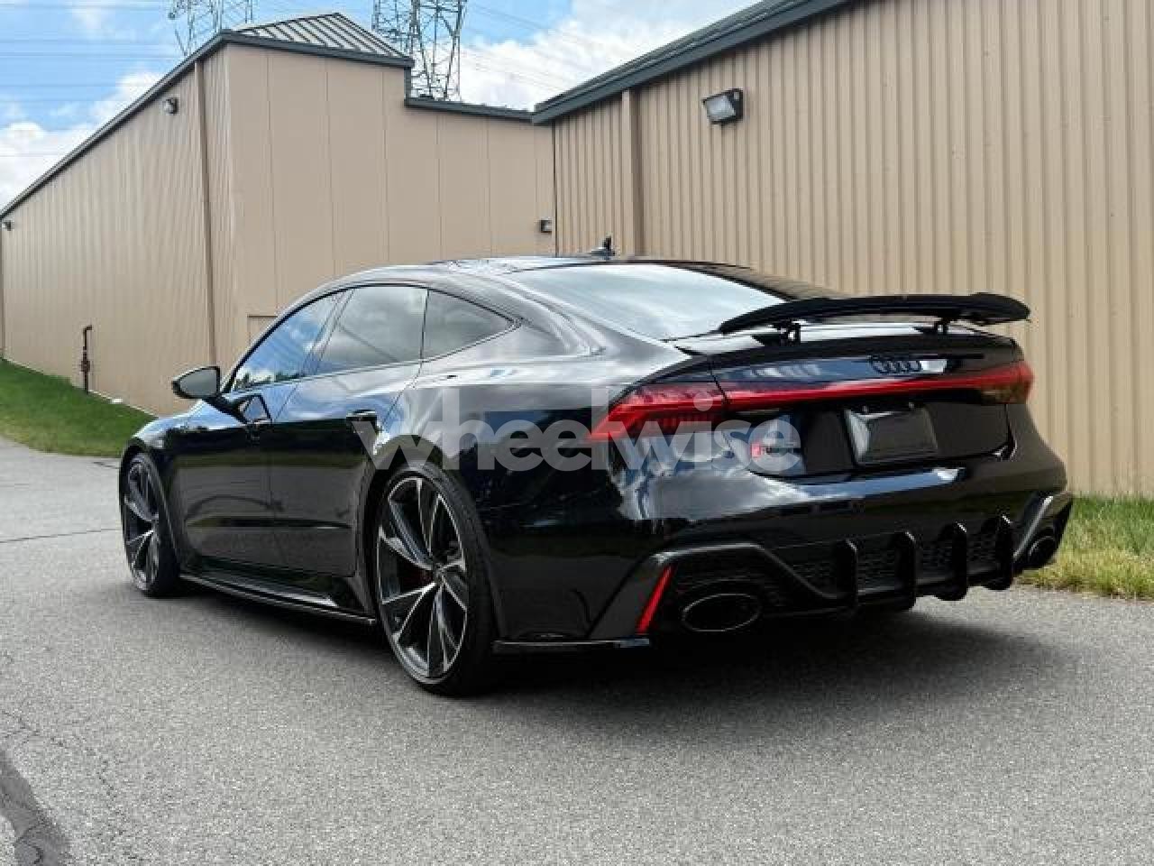 Photo 3 of 2023 AUDI RS7 N/A (VIN WUAPCBF21PN902781)