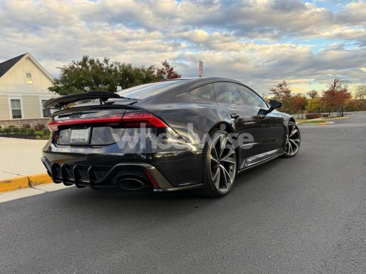 Photo 4 of 2023 AUDI RS7 N/A (VIN WUAPCBF21PN902781)