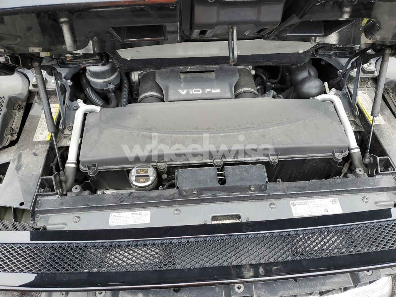 Photo 11 of 2012 AUDI R8 5.2 QUATTRO (VIN WUATNAFG1CN001287)