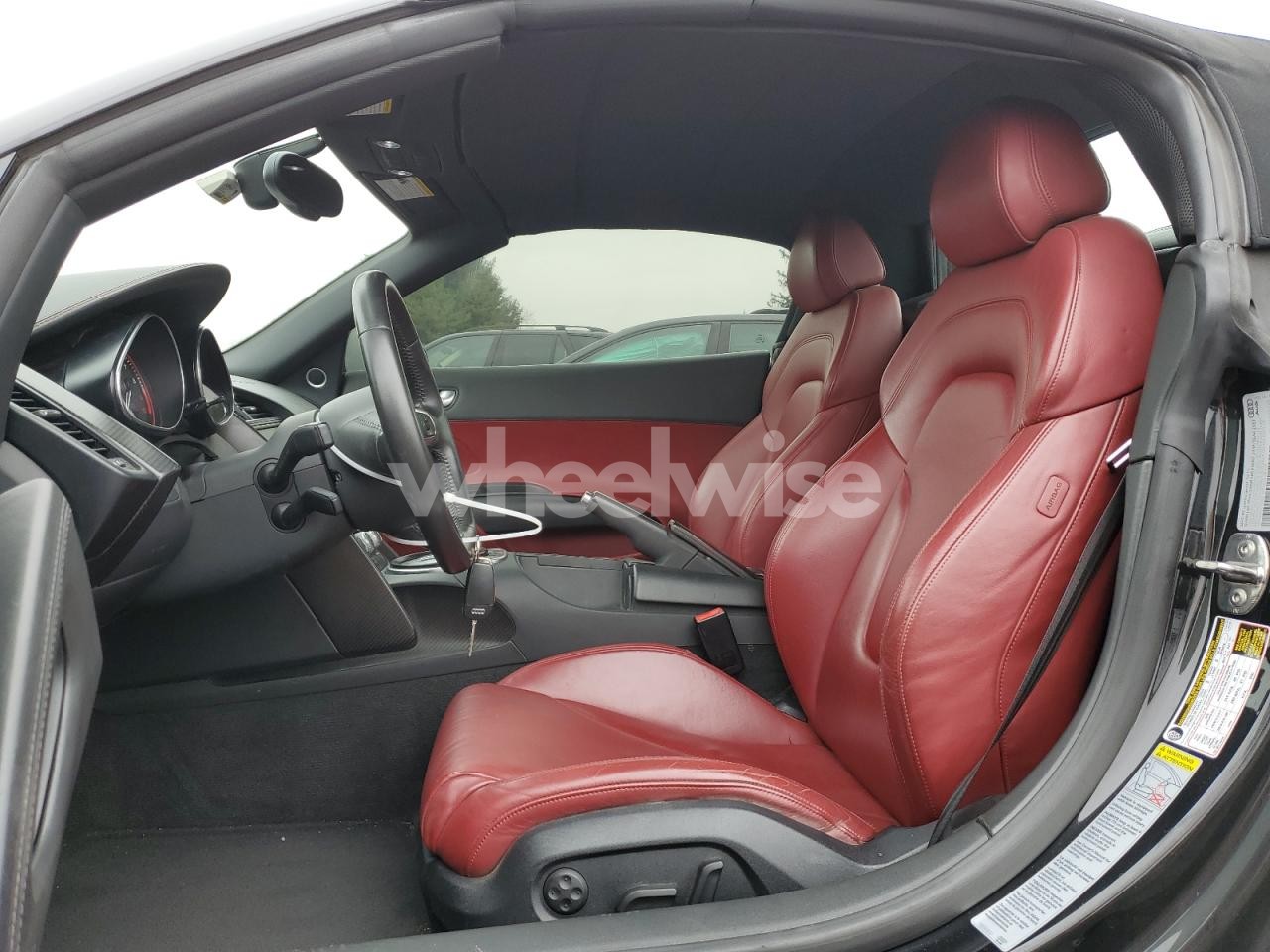 Photo 7 of 2012 AUDI R8 5.2 QUATTRO (VIN WUATNAFG1CN001287)