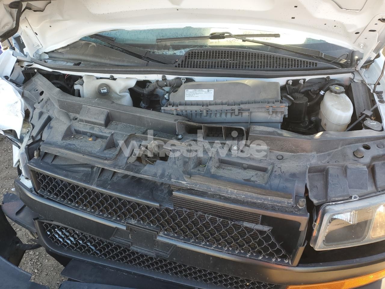 Photo 12 of 2023 CHEVROLET EXPRESS UTILITY / SERVICE VAN (VIN WV1ZZZ2HZDH002825)