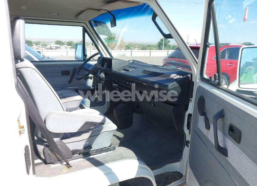 Photo 5 of 1990 Volkswagen Vanagon CAMPMOBILE (VIN WV2ZB0251LH069524)