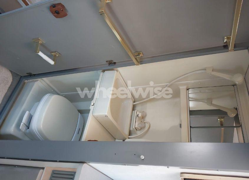 Photo 17 of 1998 Volkswagen Eurovan (VIN WV3AH8708VH145357)