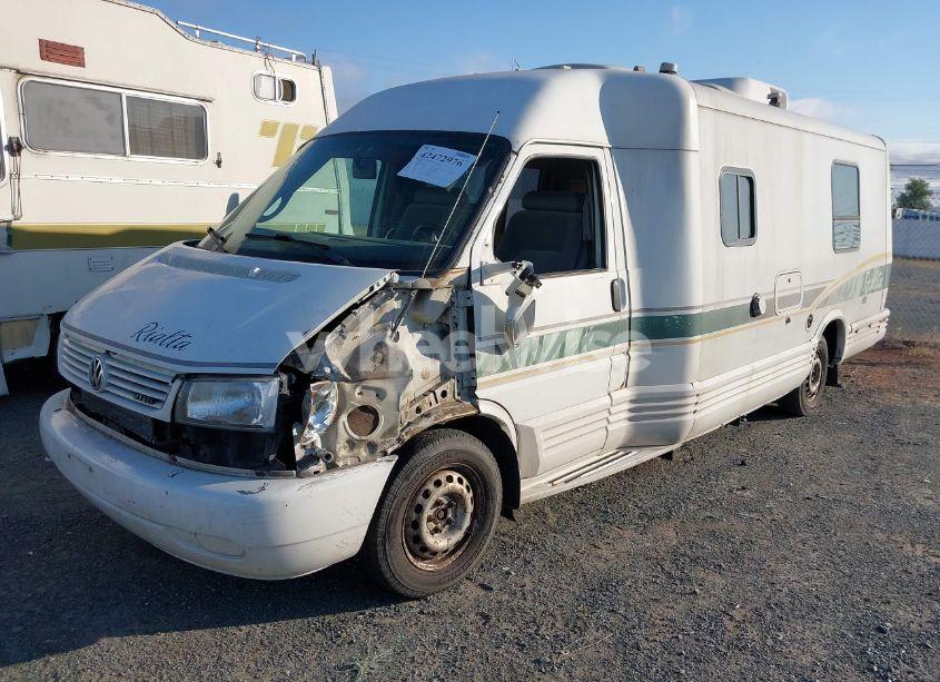 Photo 2 of 1998 Volkswagen Eurovan (VIN WV3AH8708VH145357)