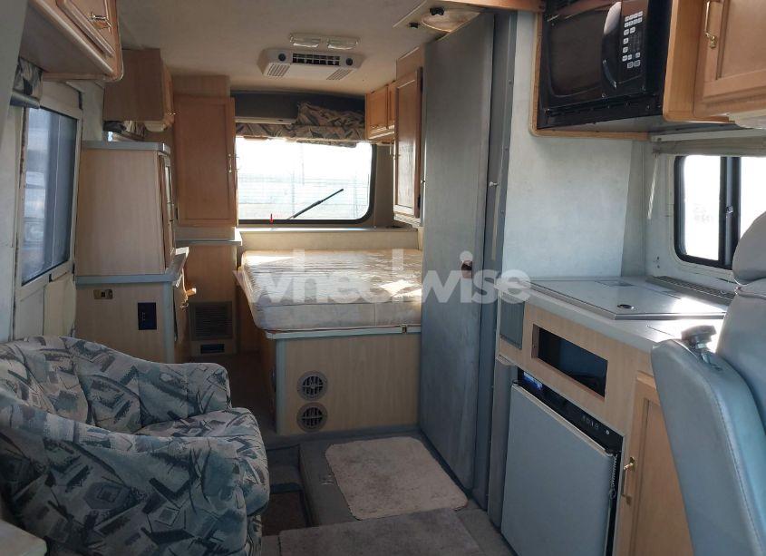 Photo 7 of 1998 Volkswagen Eurovan (VIN WV3AH8708VH145357)