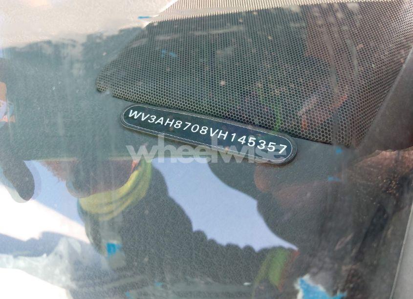 Photo 8 of 1998 Volkswagen Eurovan (VIN WV3AH8708VH145357)