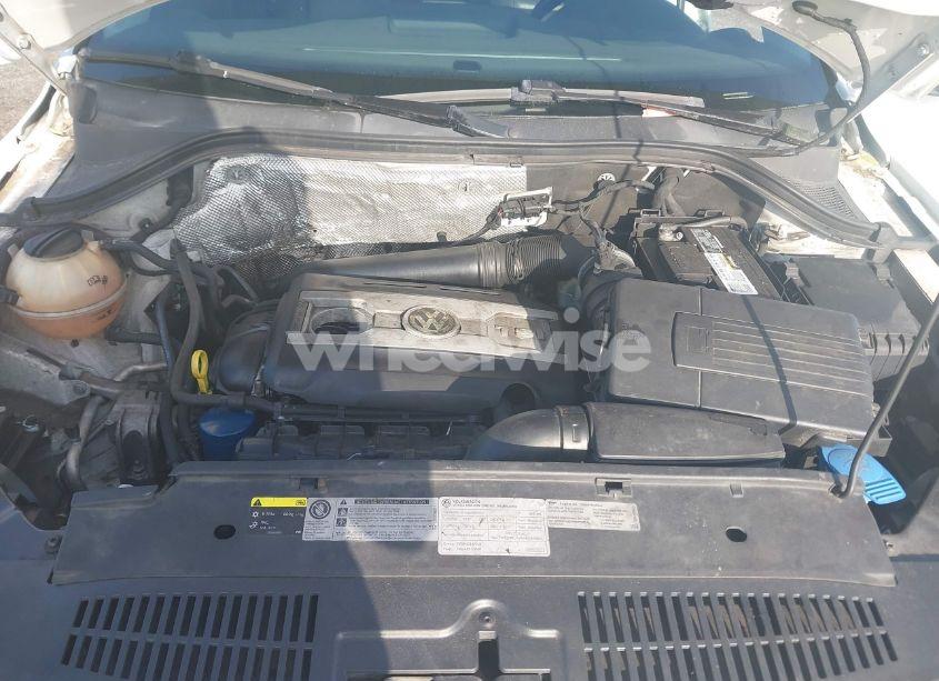 Photo 10 of 2014 Volkswagen Tiguan SE (VIN WVGAV3AX0EW598528)