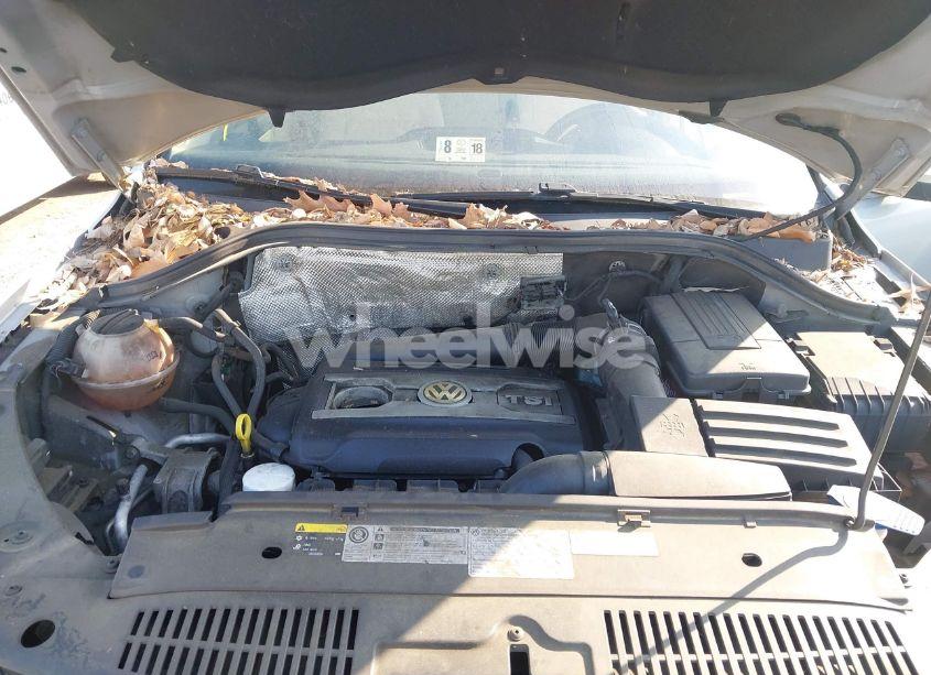 Photo 10 of 2014 Volkswagen Tiguan SEL (VIN WVGAV3AX2EW554773)