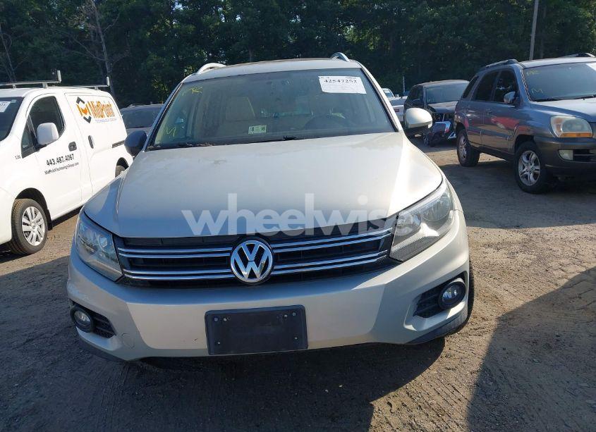 Photo 12 of 2014 Volkswagen Tiguan SEL (VIN WVGAV3AX2EW554773)