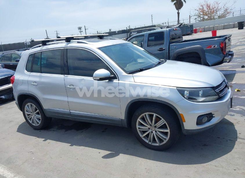 Photo 13 of 2014 Volkswagen Tiguan SEL (VIN WVGAV3AX2EW557480)