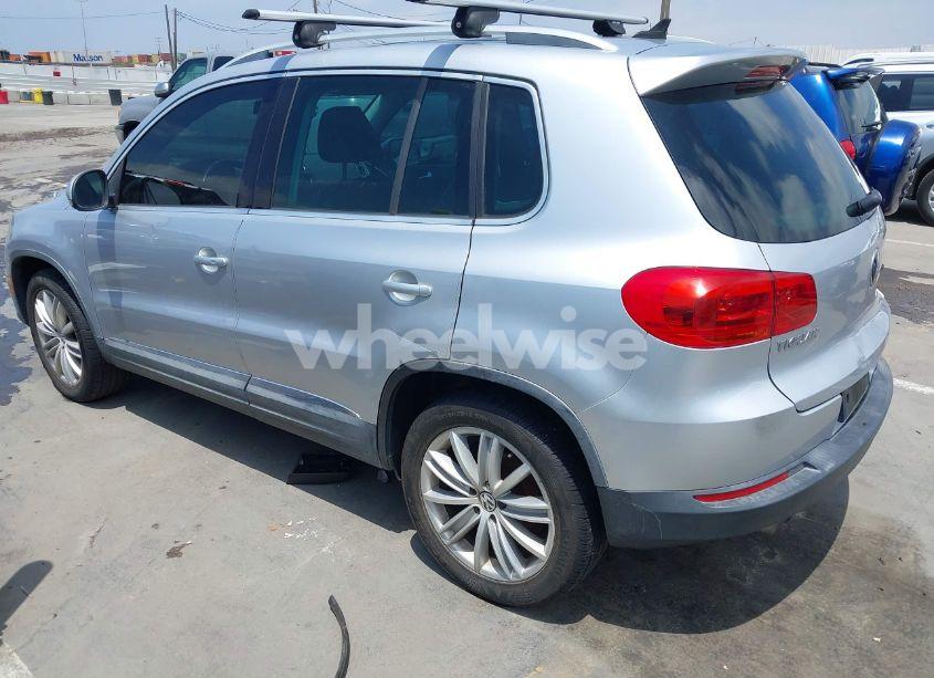 Photo 3 of 2014 Volkswagen Tiguan SEL (VIN WVGAV3AX2EW557480)