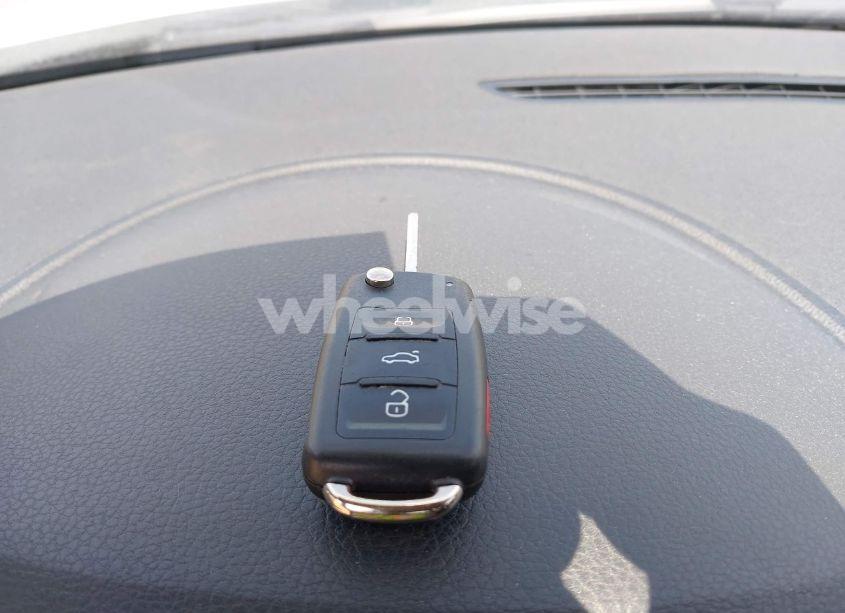 Photo 11 of 2014 Volkswagen Tiguan S (VIN WVGAV3AX5EW580879)