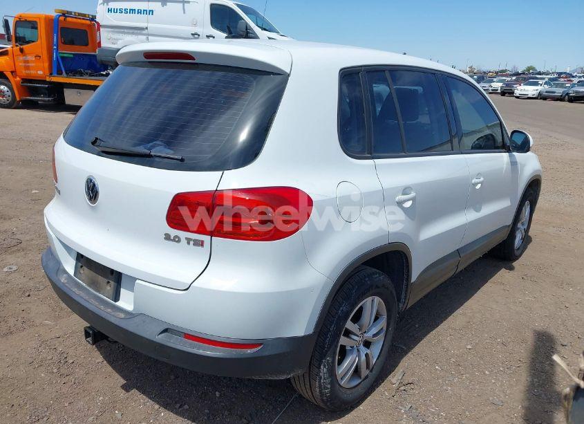 Photo 4 of 2014 Volkswagen Tiguan S (VIN WVGAV3AX5EW580879)