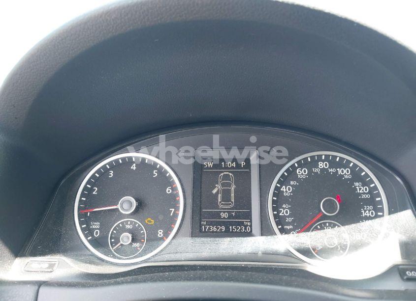 Photo 7 of 2014 Volkswagen Tiguan S (VIN WVGAV3AX5EW580879)