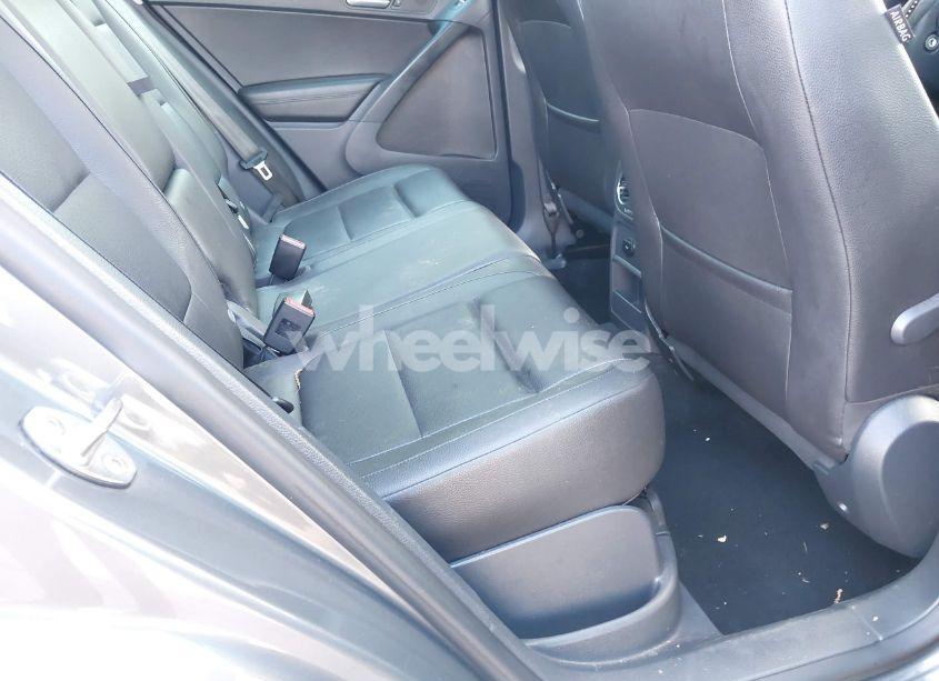 Photo 8 of 2013 Volkswagen Tiguan SE (VIN WVGAV3AX7DW624136)