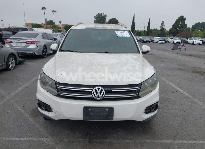 Photo 12 of 2014 Volkswagen Tiguan S (VIN WVGAV3AX7EW507156)